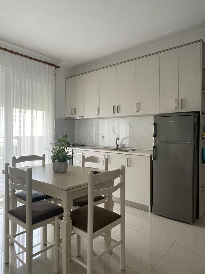 Kraal Apartments Vlorë Екстериор снимка