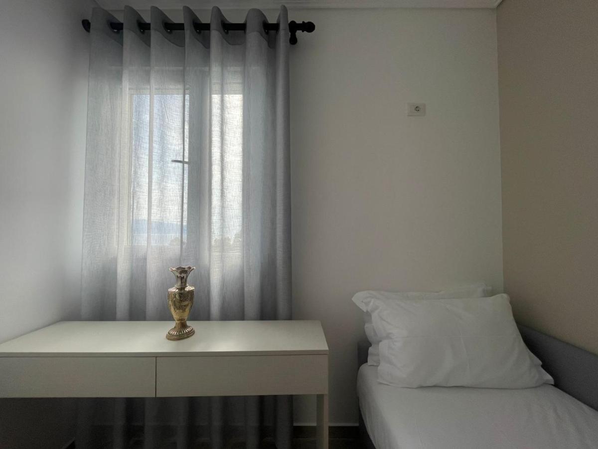 Kraal Apartments Vlorë Екстериор снимка