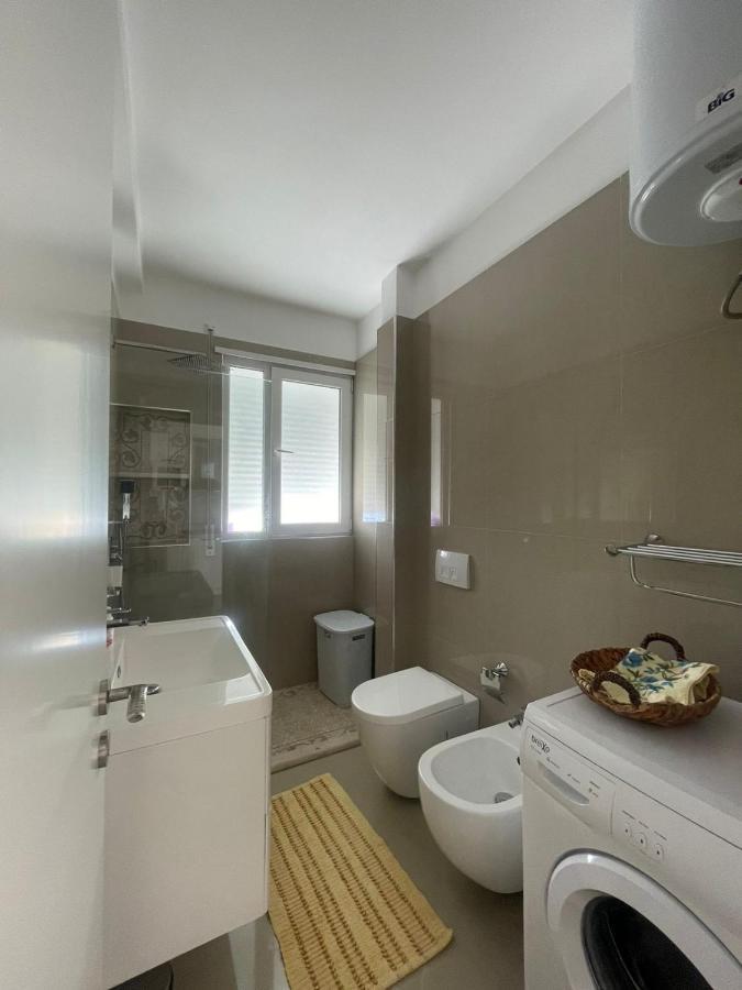Kraal Apartments Vlorë Екстериор снимка