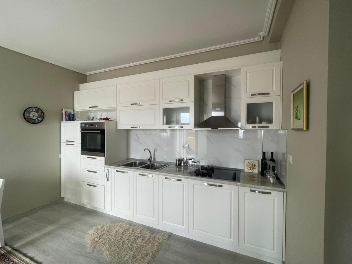 Kraal Apartments Vlorë Екстериор снимка